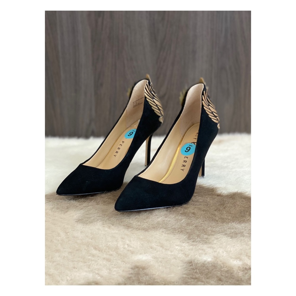 ❌SOLD❌ Katy Perry Starling Pump || Black & Gold || 6 - Picture 2 of 7